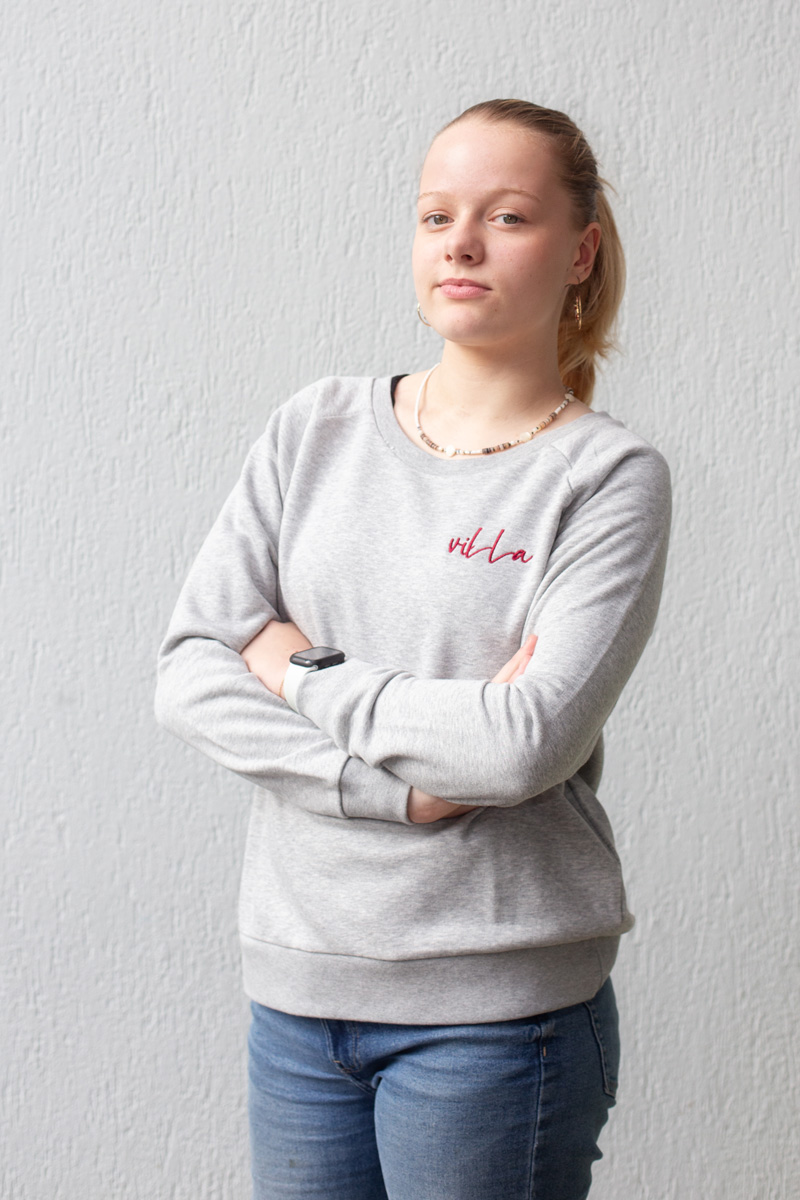 Sweatshirt